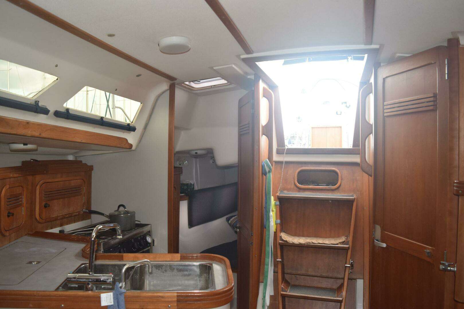 1999 C&C 110 - Image 8