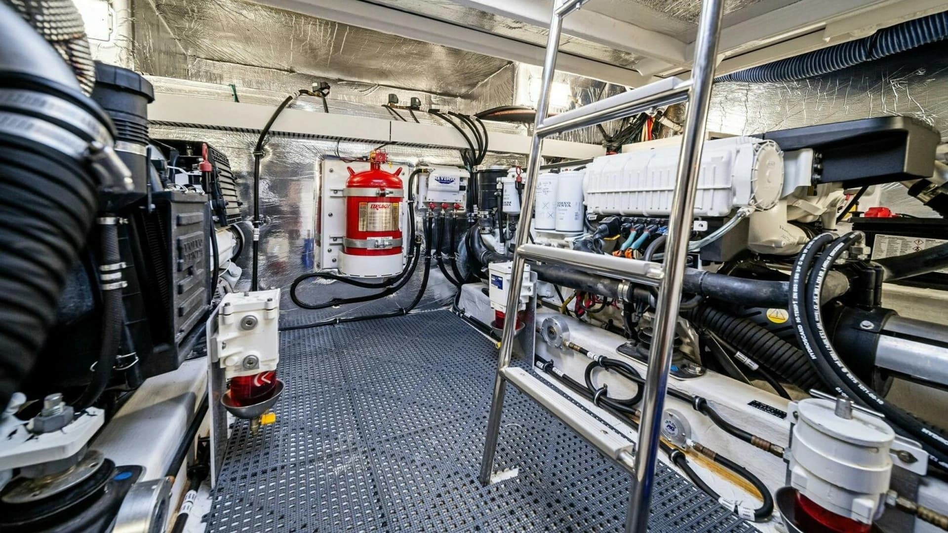 2019 Cruisers Yachts 45 Cantius - Image 63