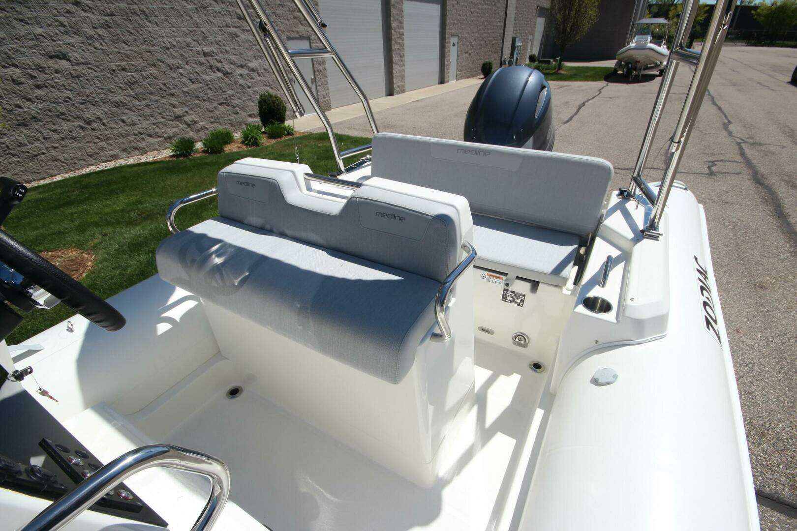2025 Zodiac Medline 5.8 NEO - Image 13