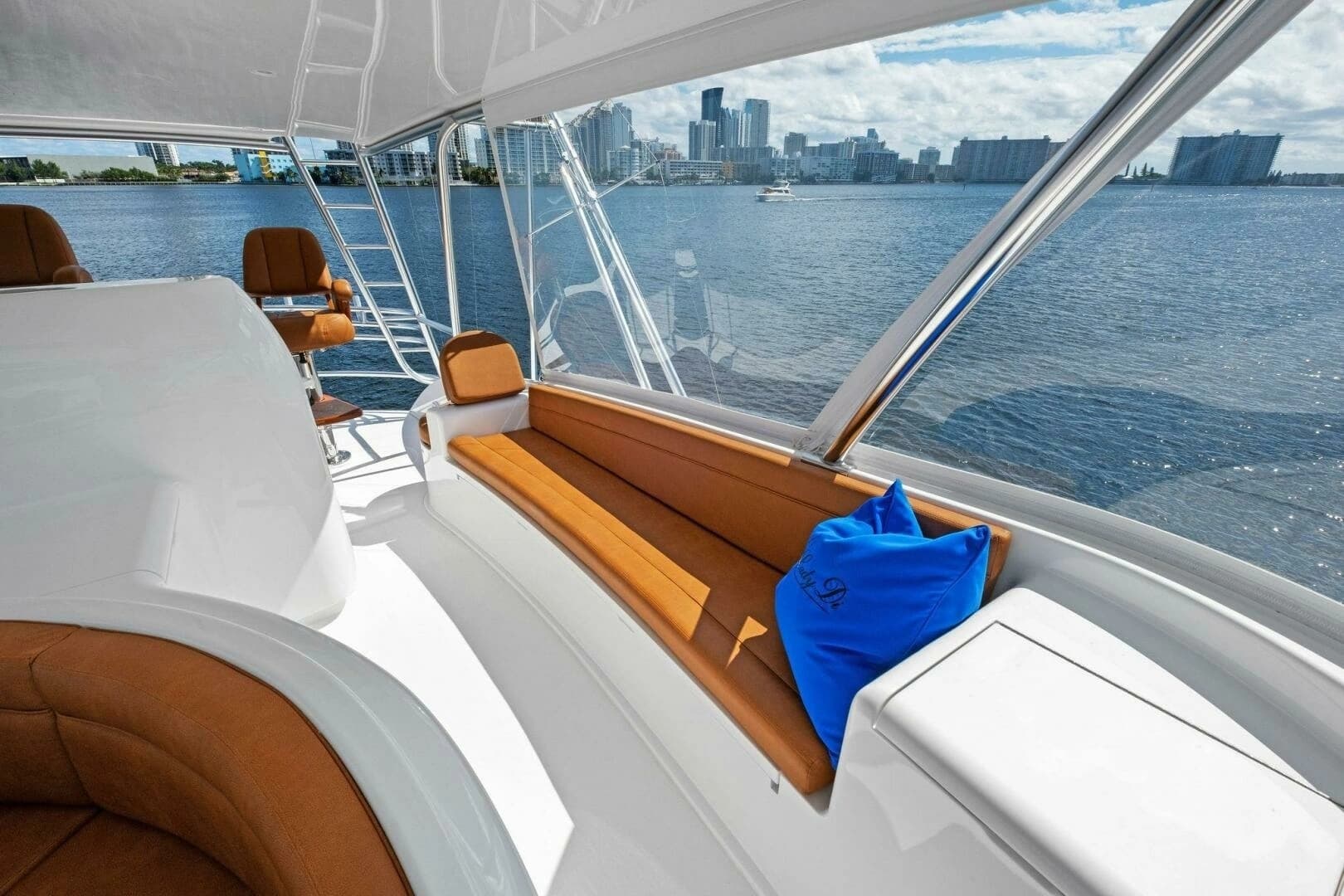 2012 Viking 82 Convertible - Image 87