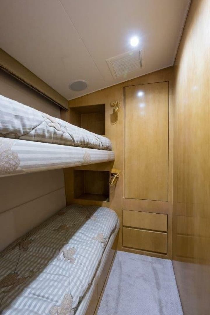 2000 Hatteras 60 Convertible - Image 54