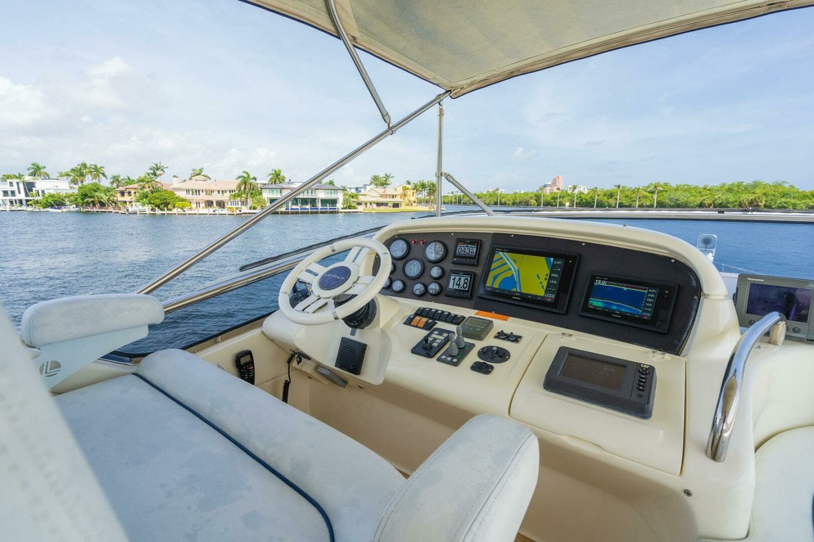 2009 Azimut 62E - Image 14