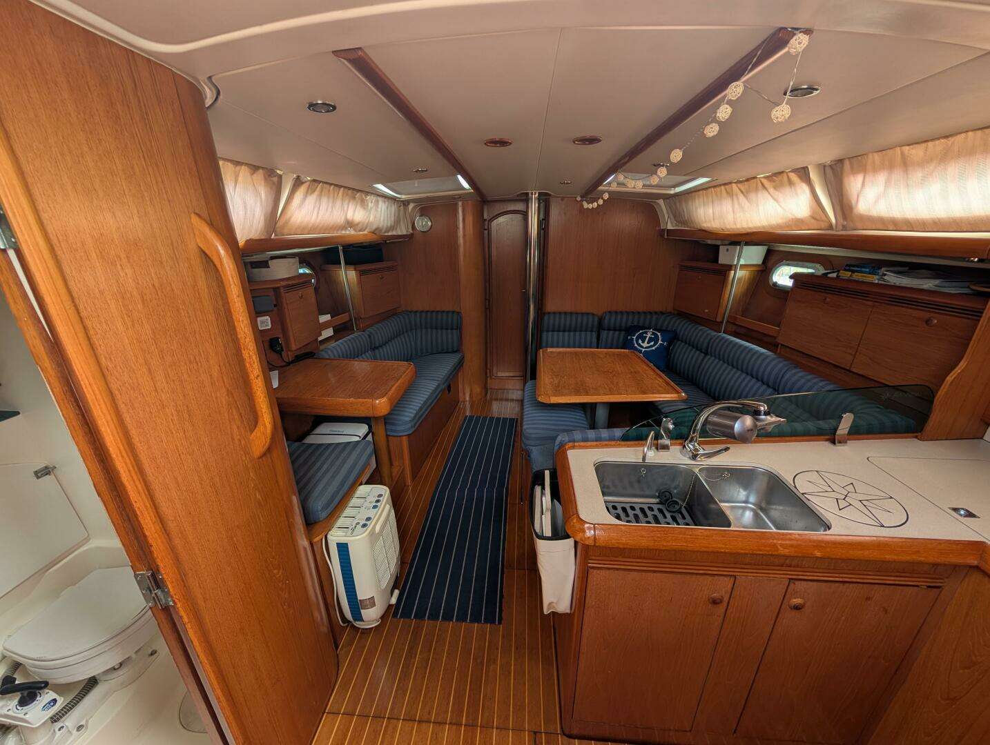 2001 Jeanneau 43 Sun Odyssey - Image 20