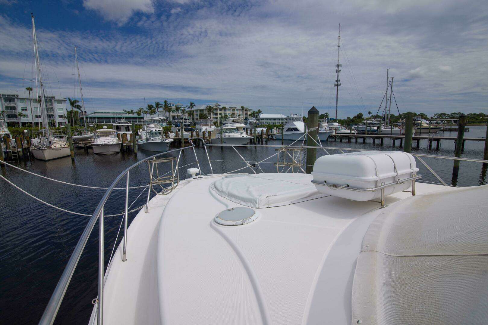 2009 Silverton 52 Ovation - Image 29