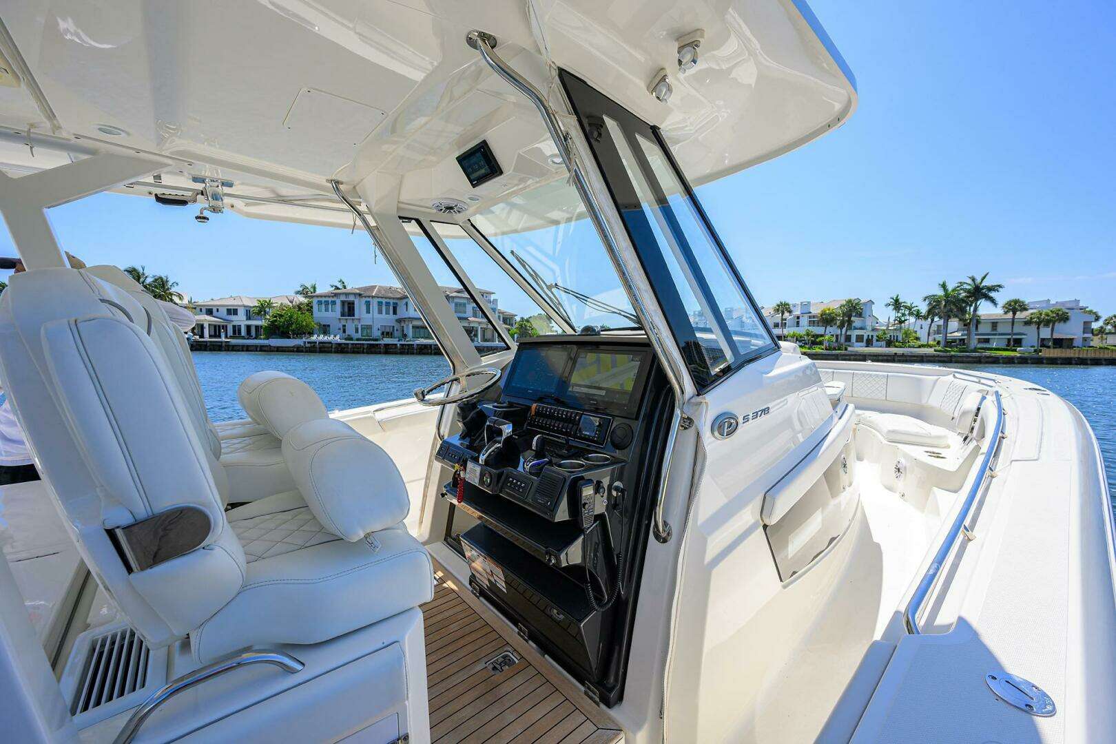 2021 Pursuit S 378 Sport - Image 8