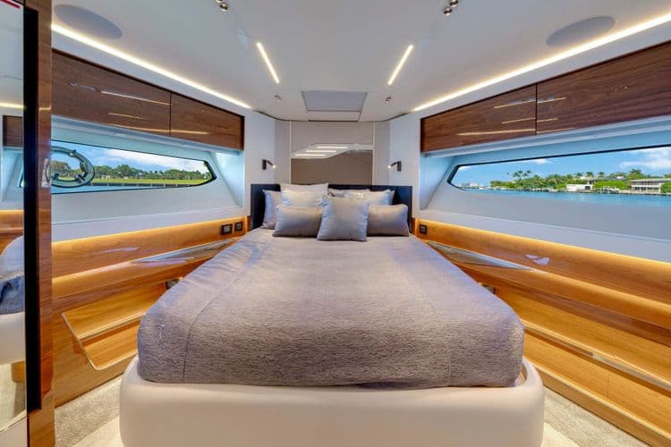 2022 Sunseeker 65 Sport Yacht - Image 39