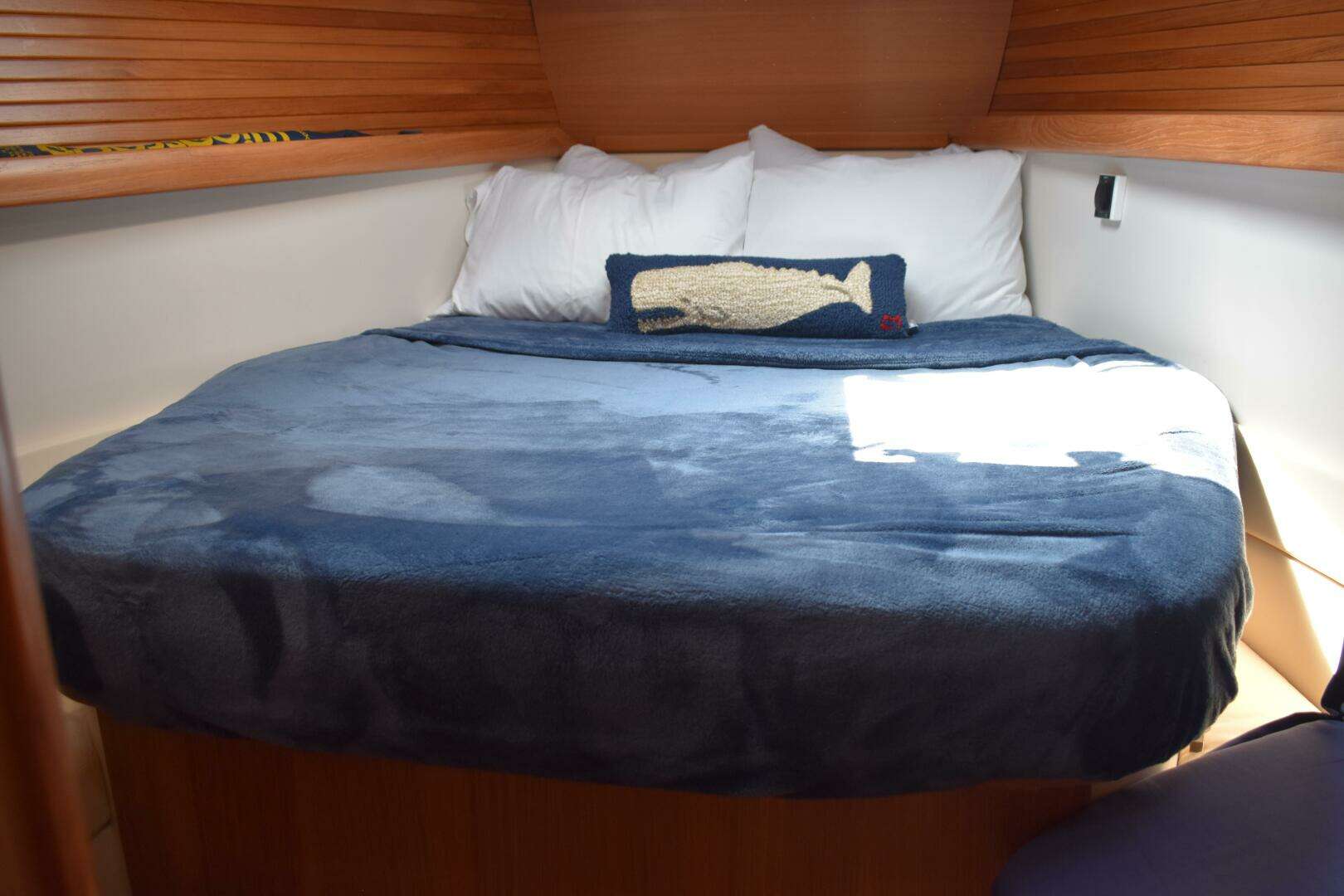 2016 Catalina 445 - Image 8