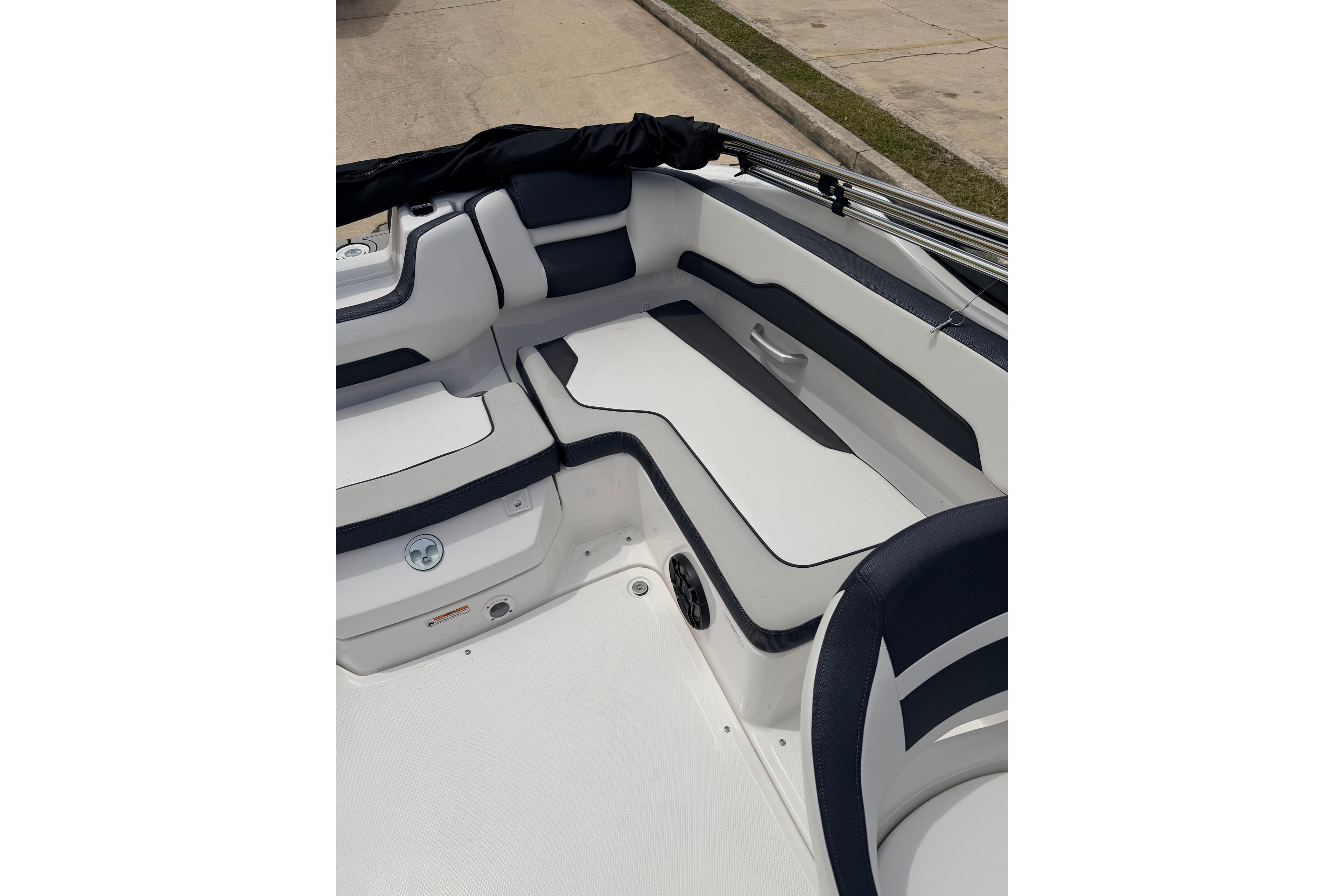 2026 Yamaha Boats SX195 interior seating with sleek design and modern upholstery.