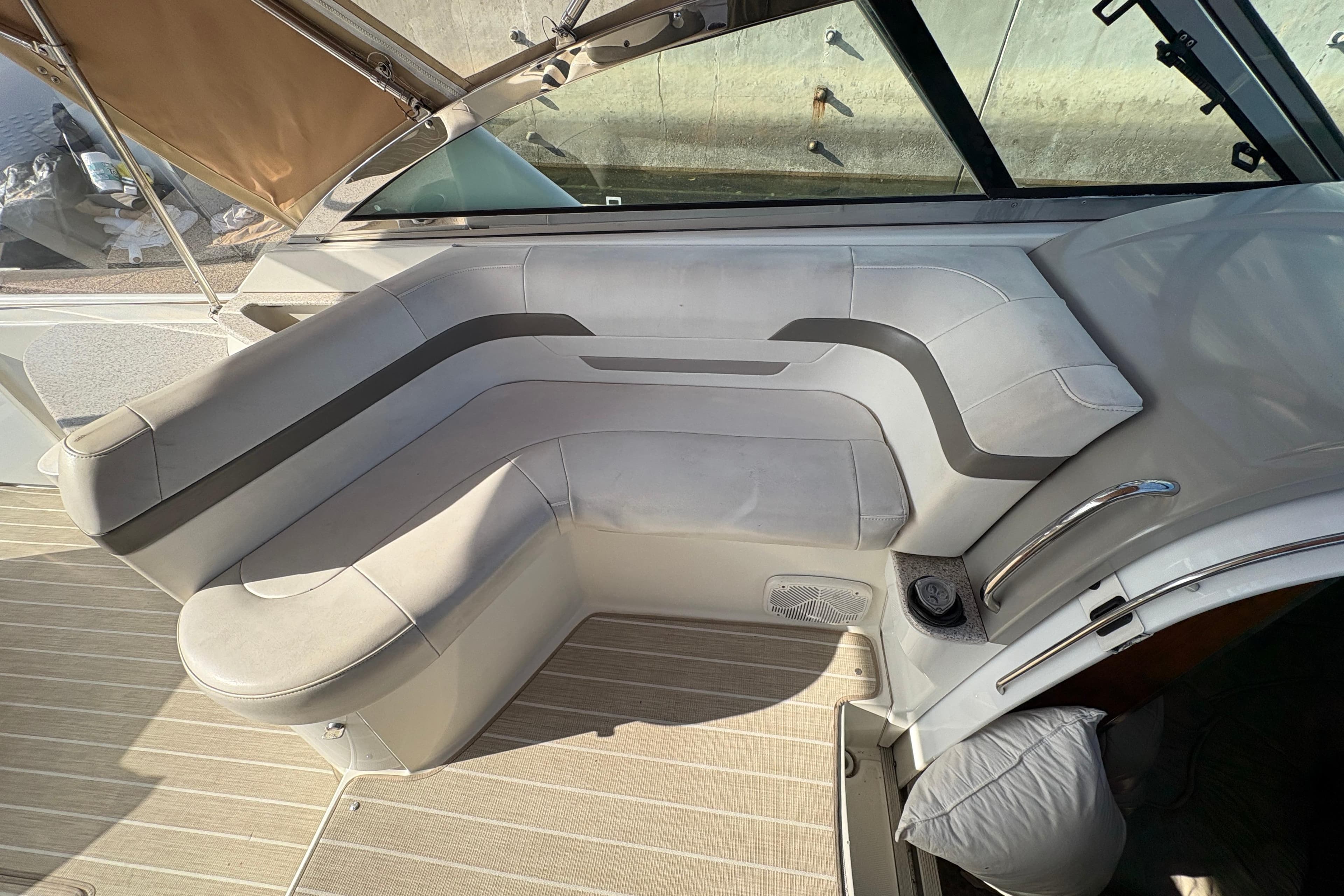 Luxurious seating area on a 2004 Formula 41 Performance Cruiser yacht.