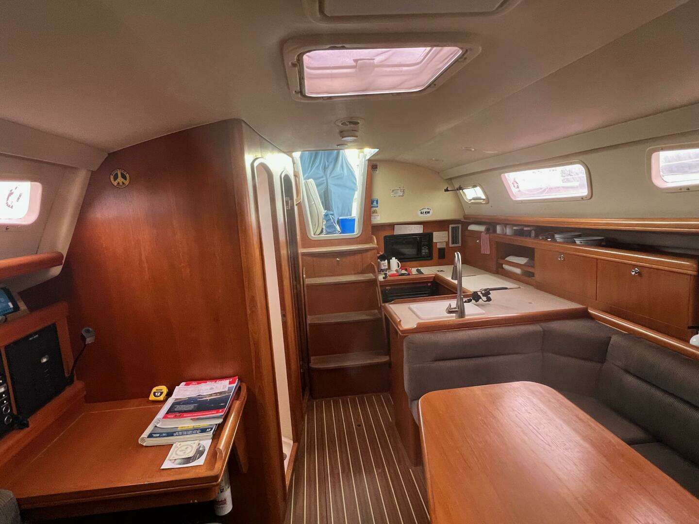 2004 Hunter 33-2 - Image 12