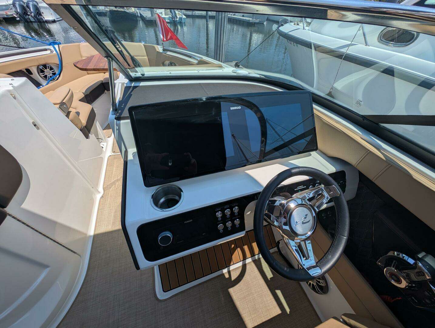 2023 Sea Ray 280 SLX - Image 19
