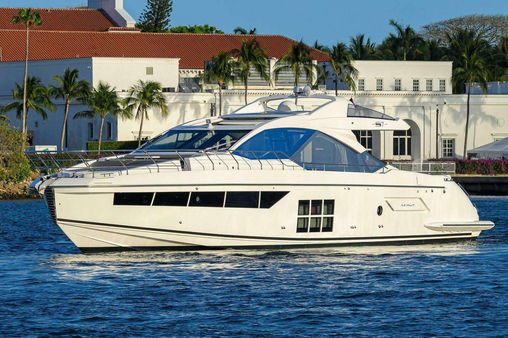 2019 Azimut S7 - Image 2