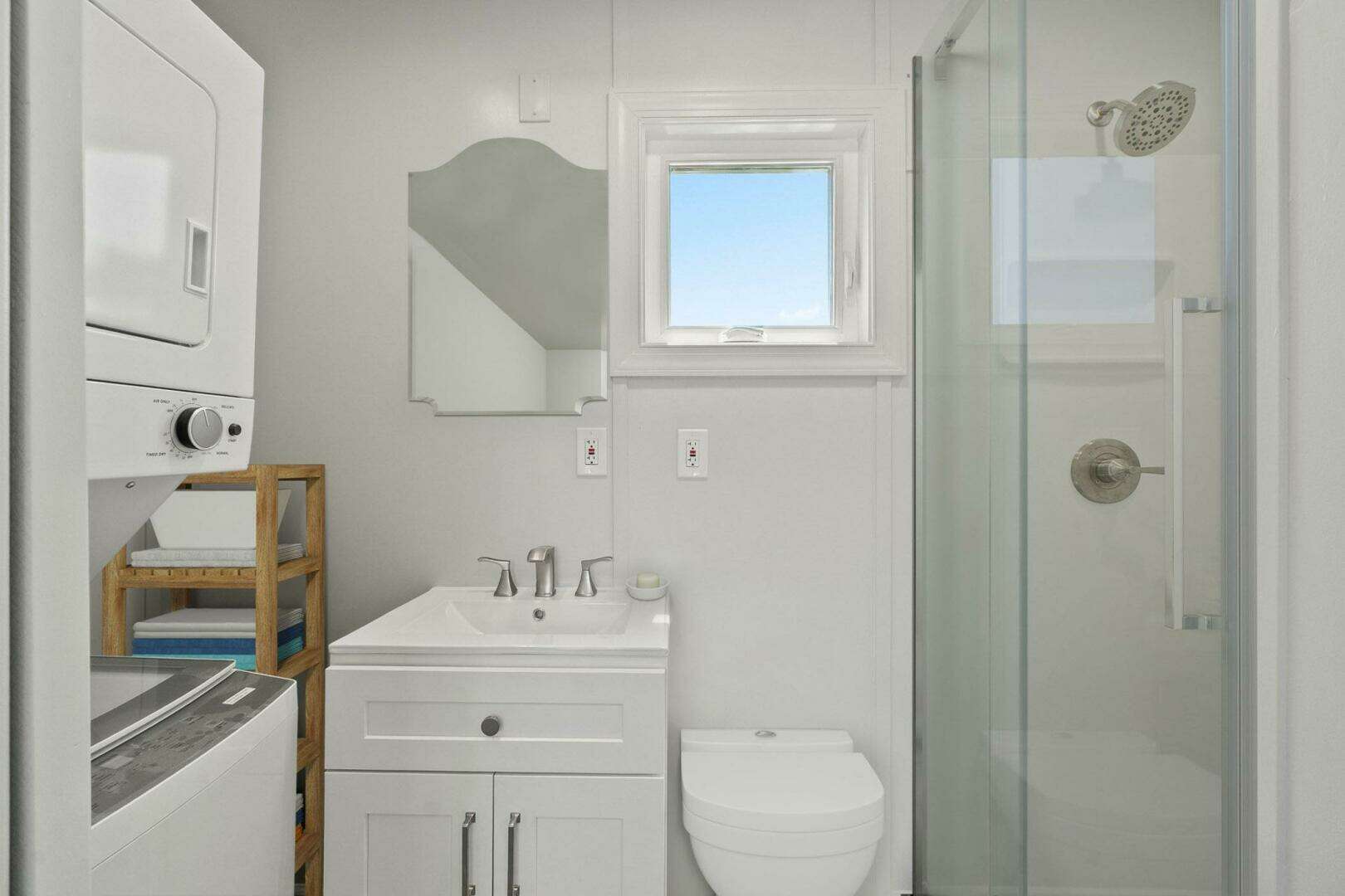 2025 Custom Hank's 40 Houseboat - Image 7
