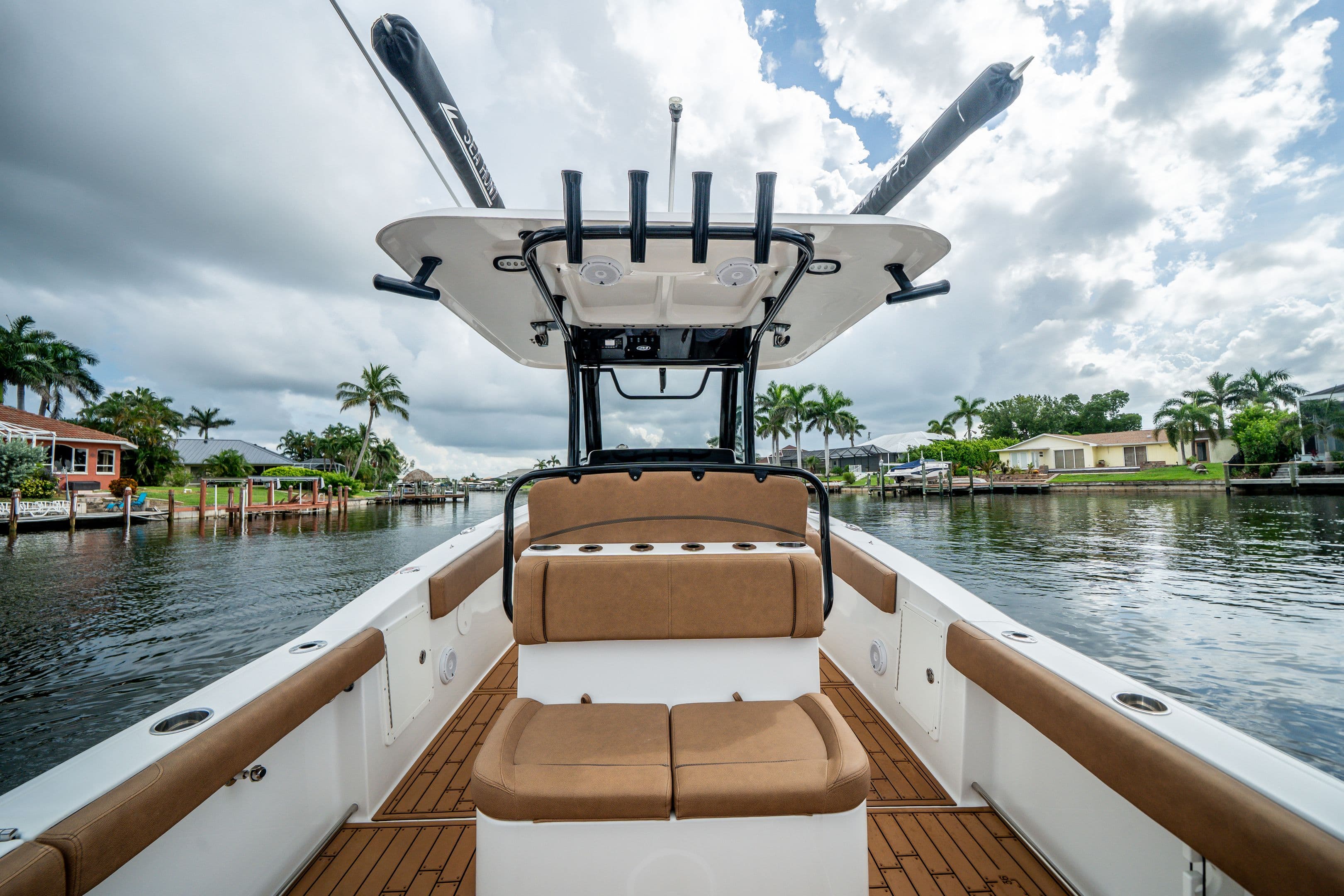 2022 Sea Hunt Gamefish 30 Coffin Box - 25