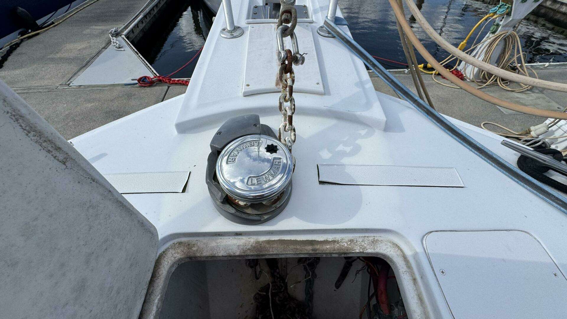 1999 Mainship 350 Trawler - Image 39