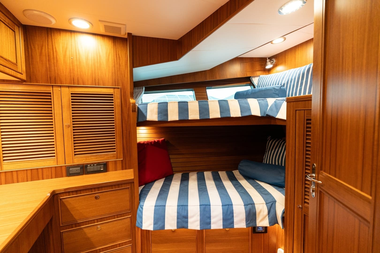 2022 Marlow Explorer 62E - Image 37