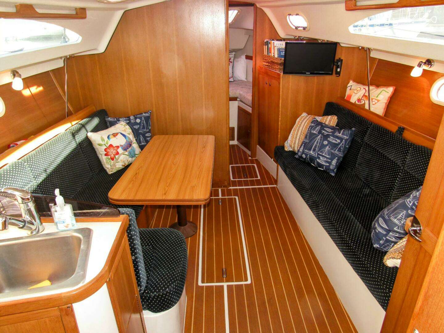 2007 Catalina 309 - Image 7
