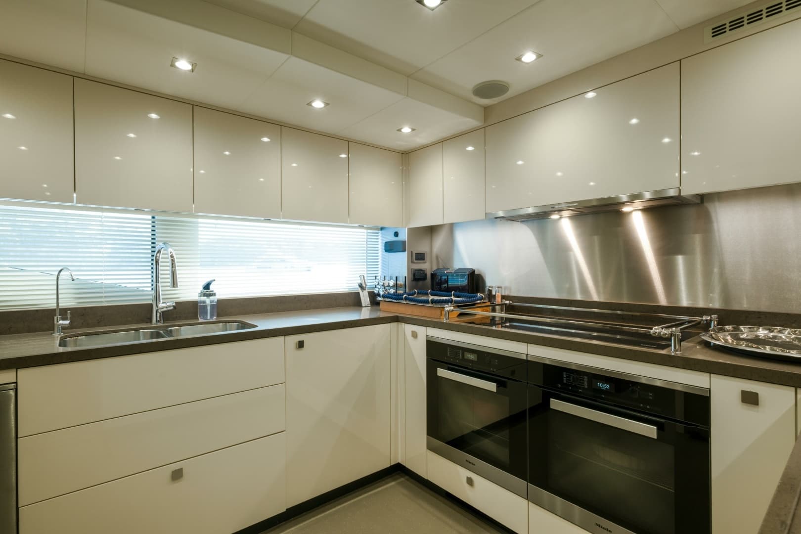2018 Sunseeker Sunseeker 116 Yacht - Image 43