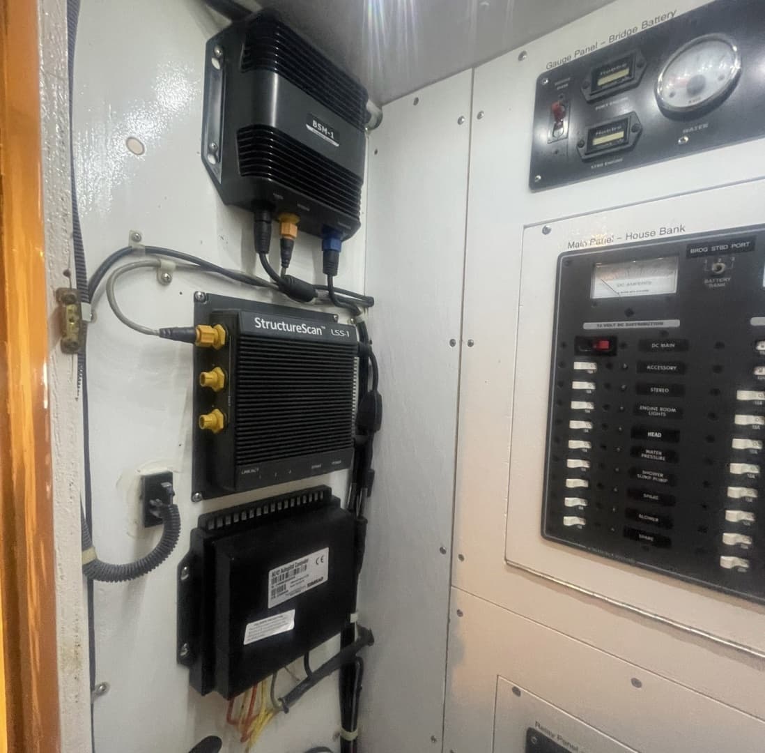 1968 Hatteras 34 Sportfisherman - Image 36