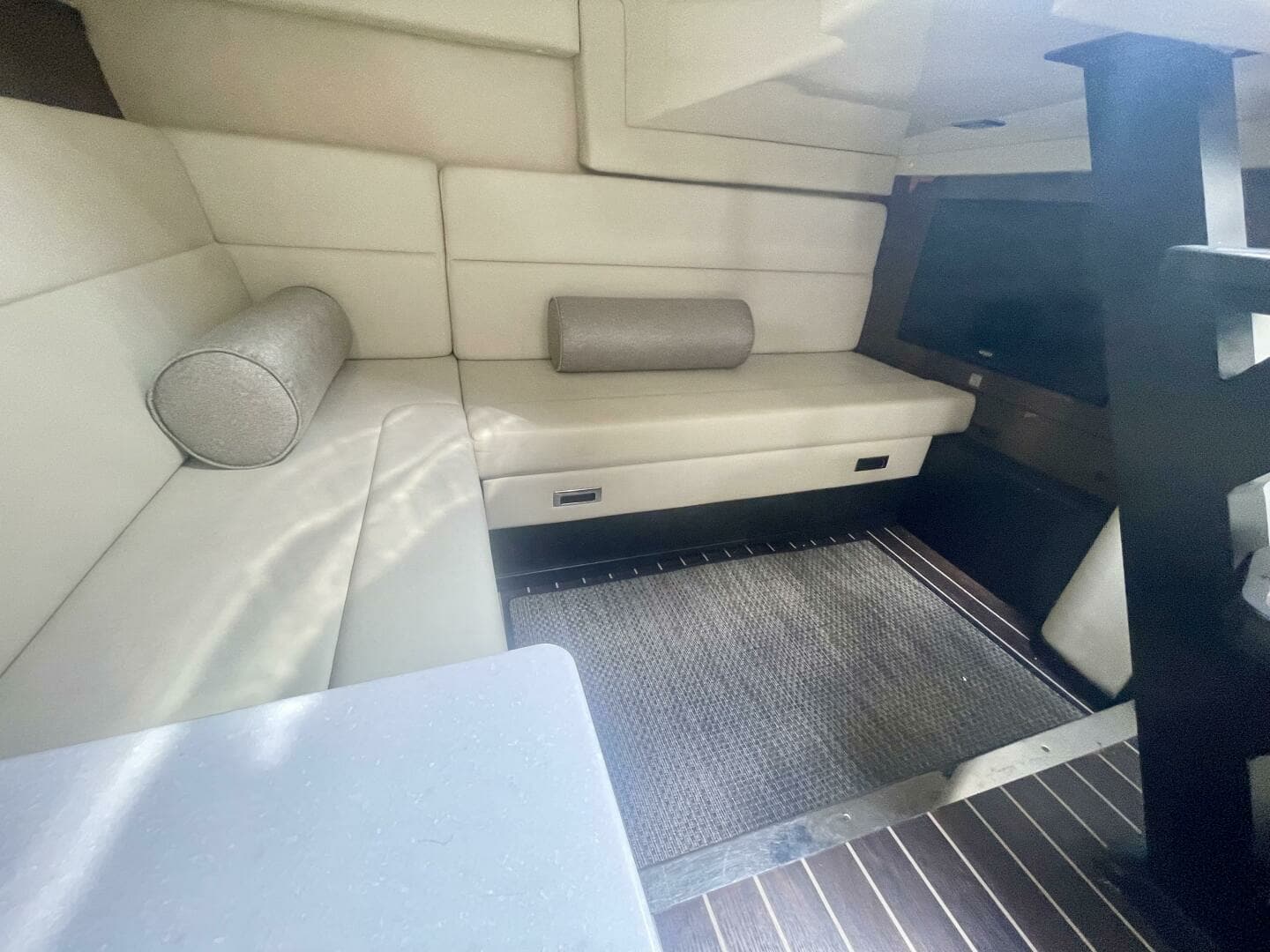 2016 Monterey 335 Sport Yacht - Image 38