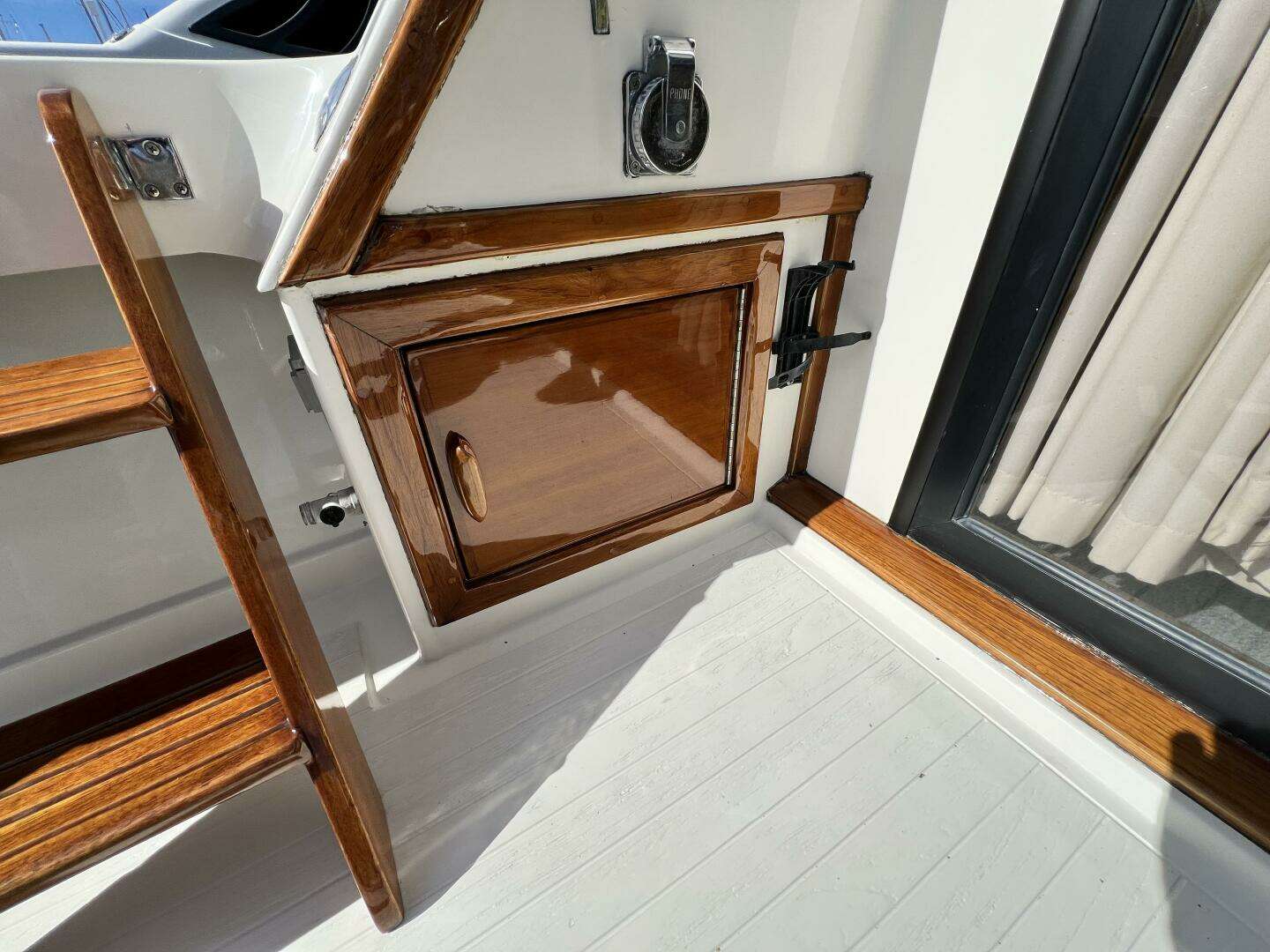 1979 Viking 35 Convertible - Image 33