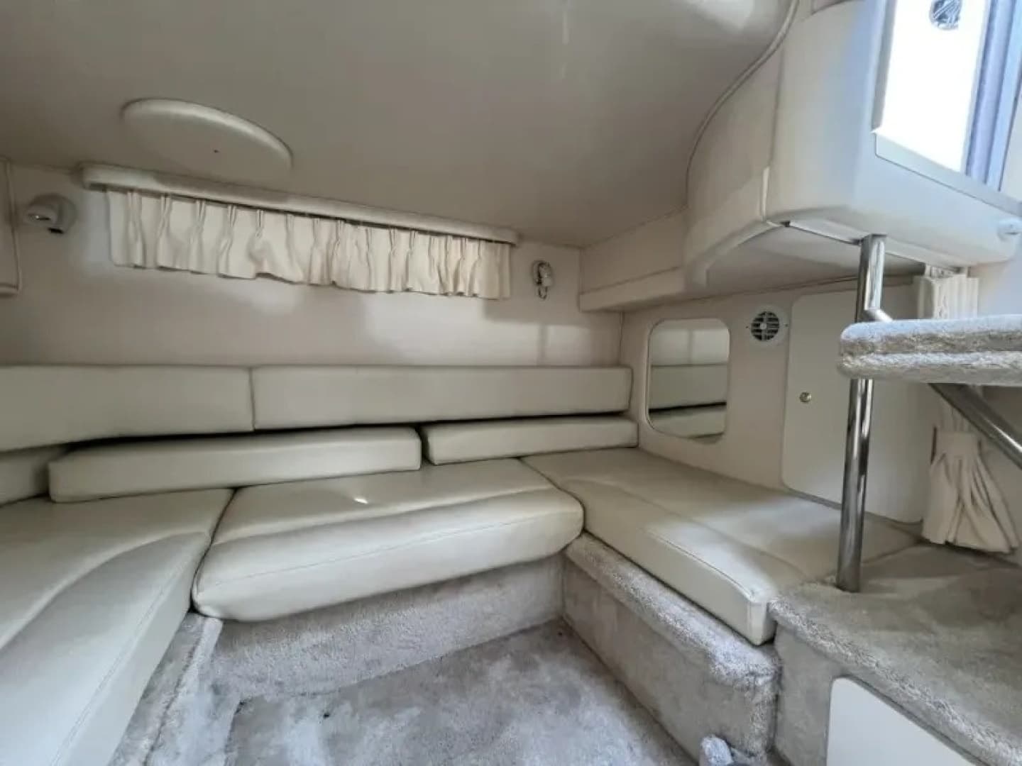 1999 Sea Ray SUNDANCER 310 - Image 27
