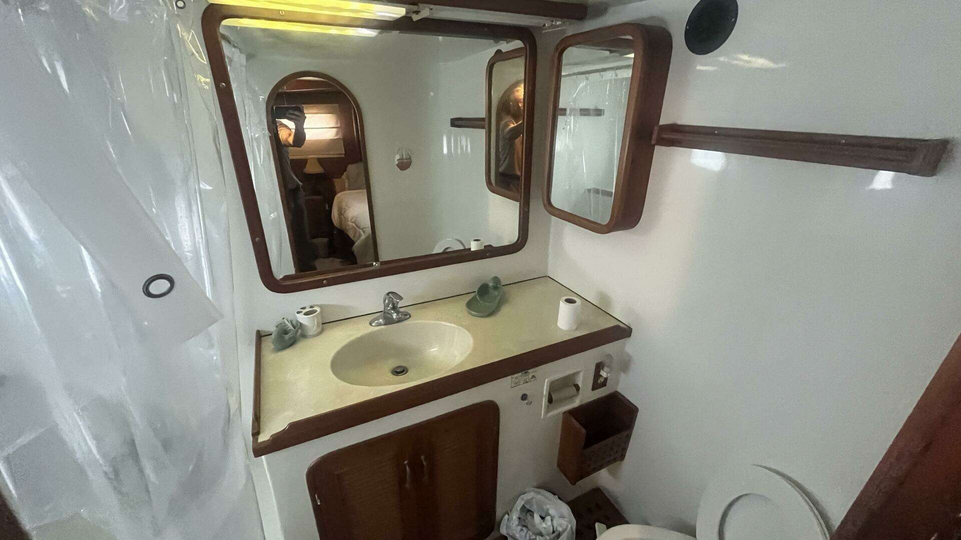 1986 Marine Trader Med Yacht 62 Yachtfish - Image 55