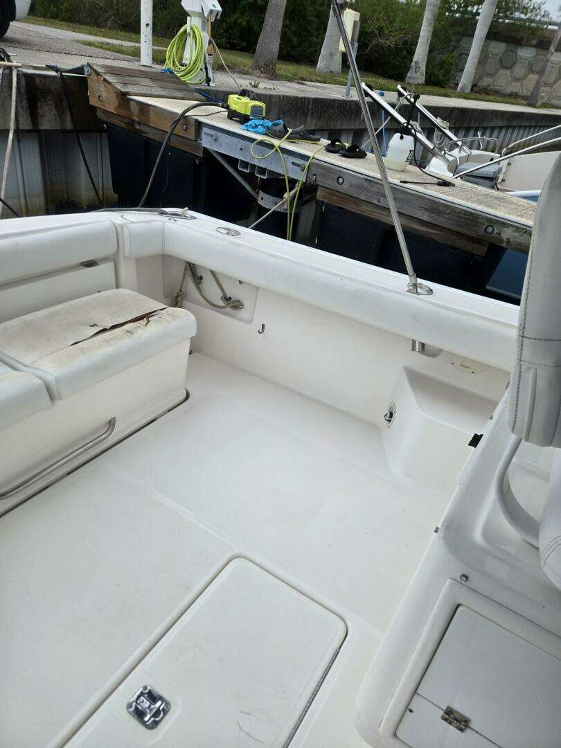 2002 Tiara Yachts 3500 Open - Image 17