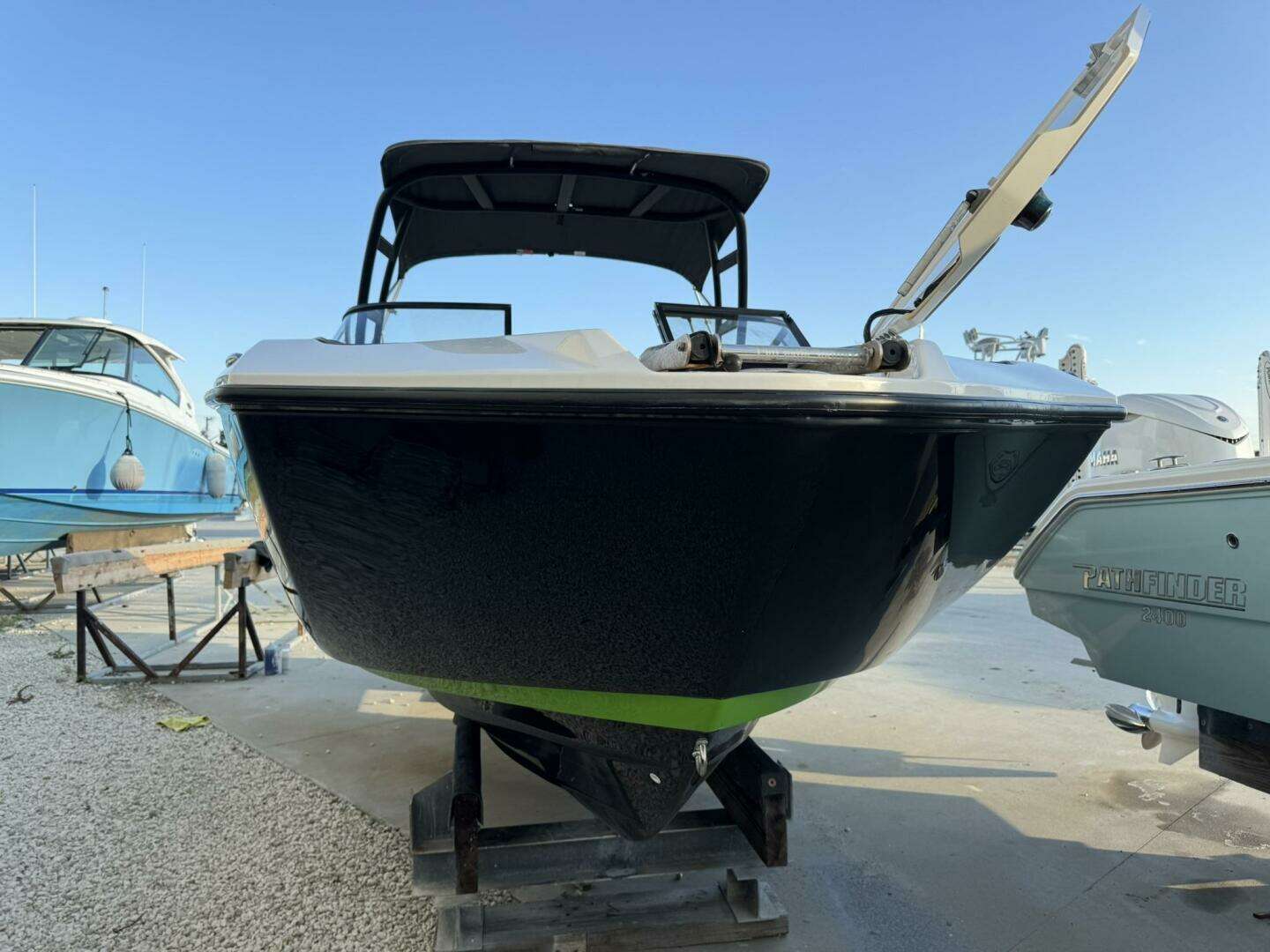 2021 Yamaha Boats AR 250 - Image 8