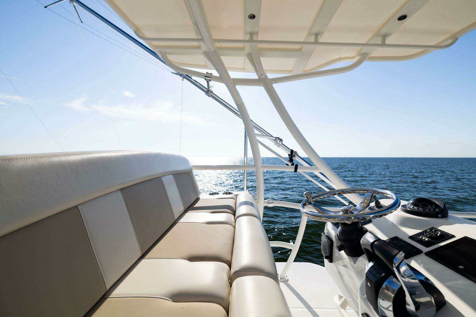 2021 Boston Whaler 420 Outrage - Image 63