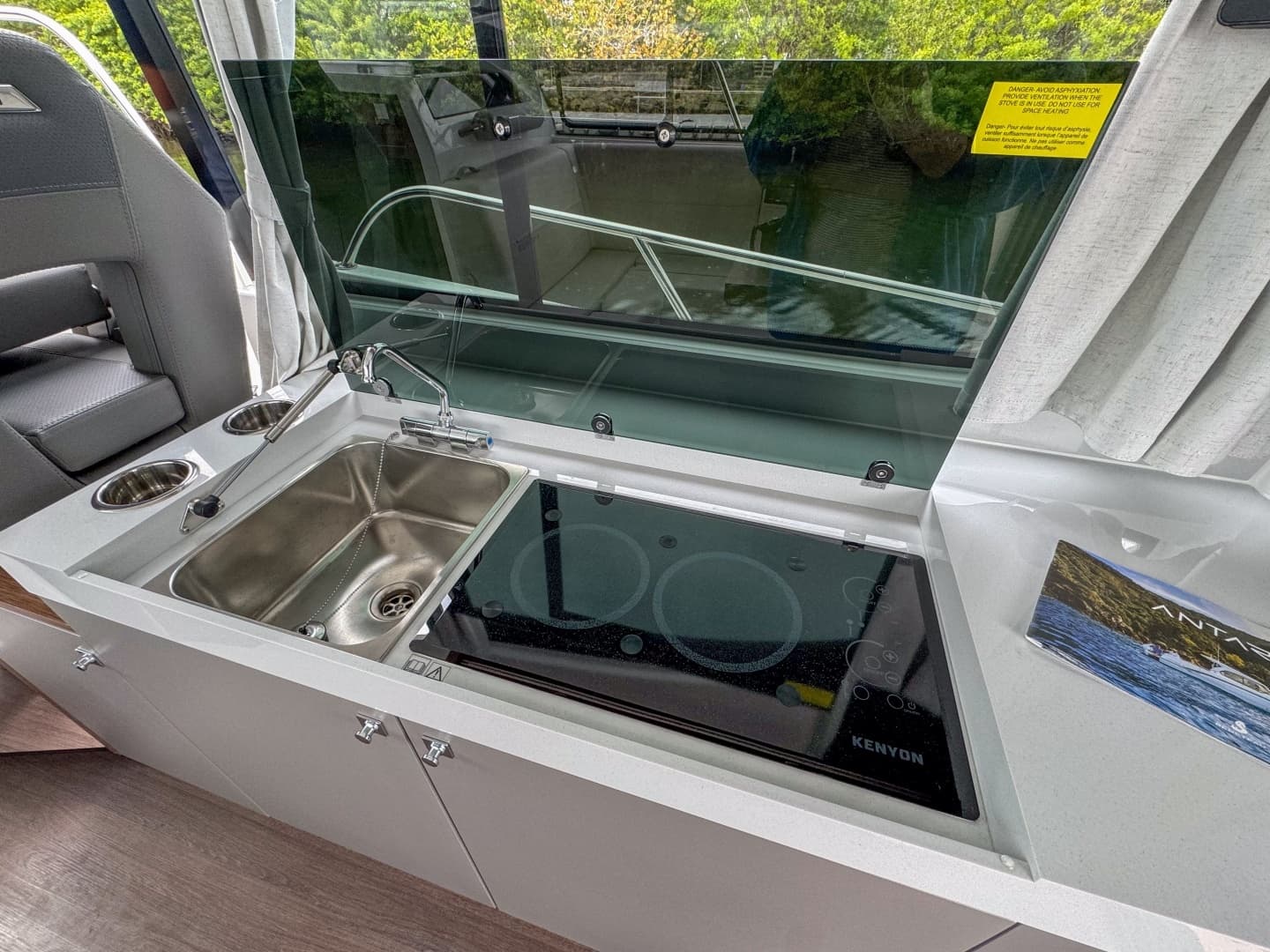2026 Beneteau Antares 11 - Image 11