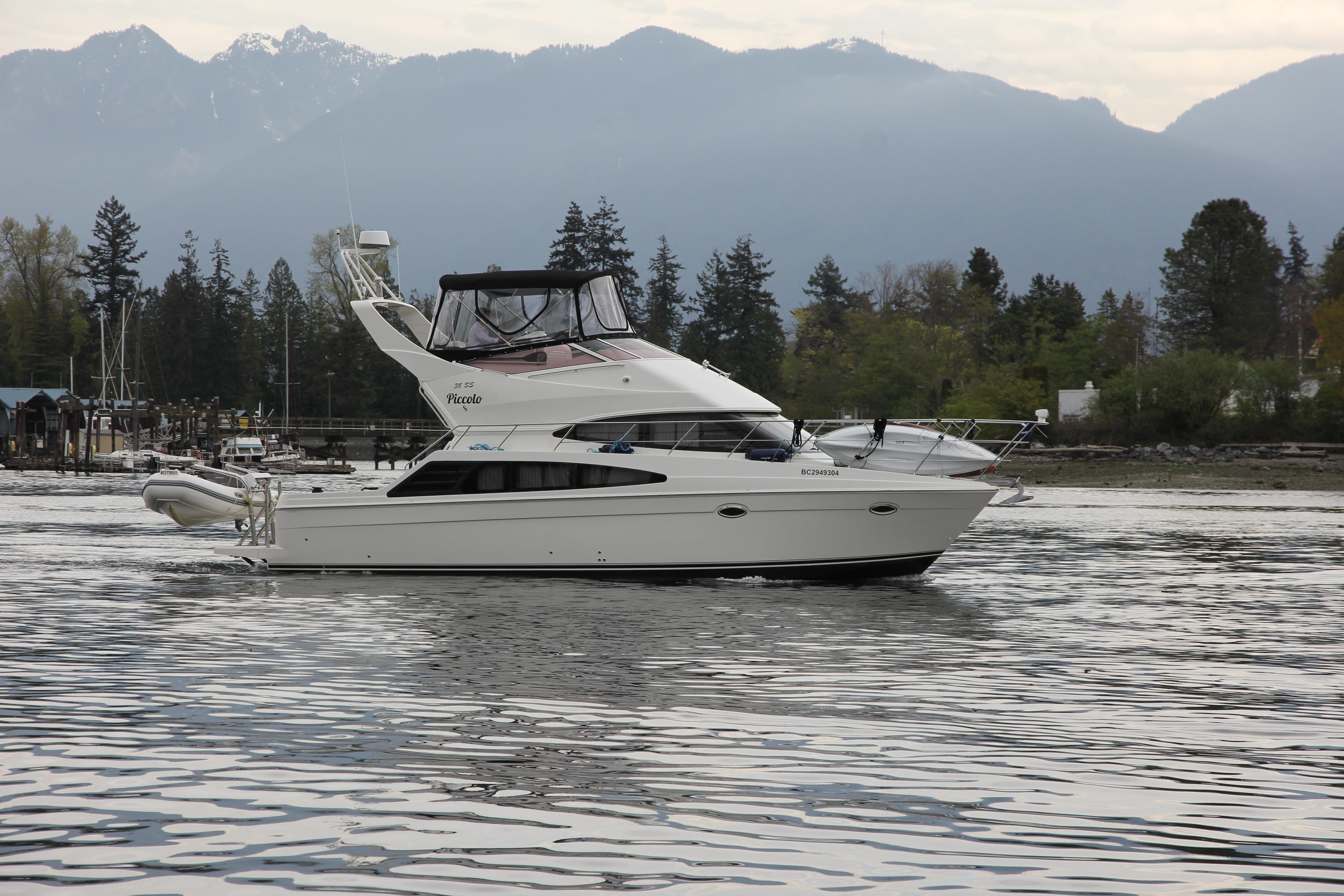 2005 Carver 38 Super Sport