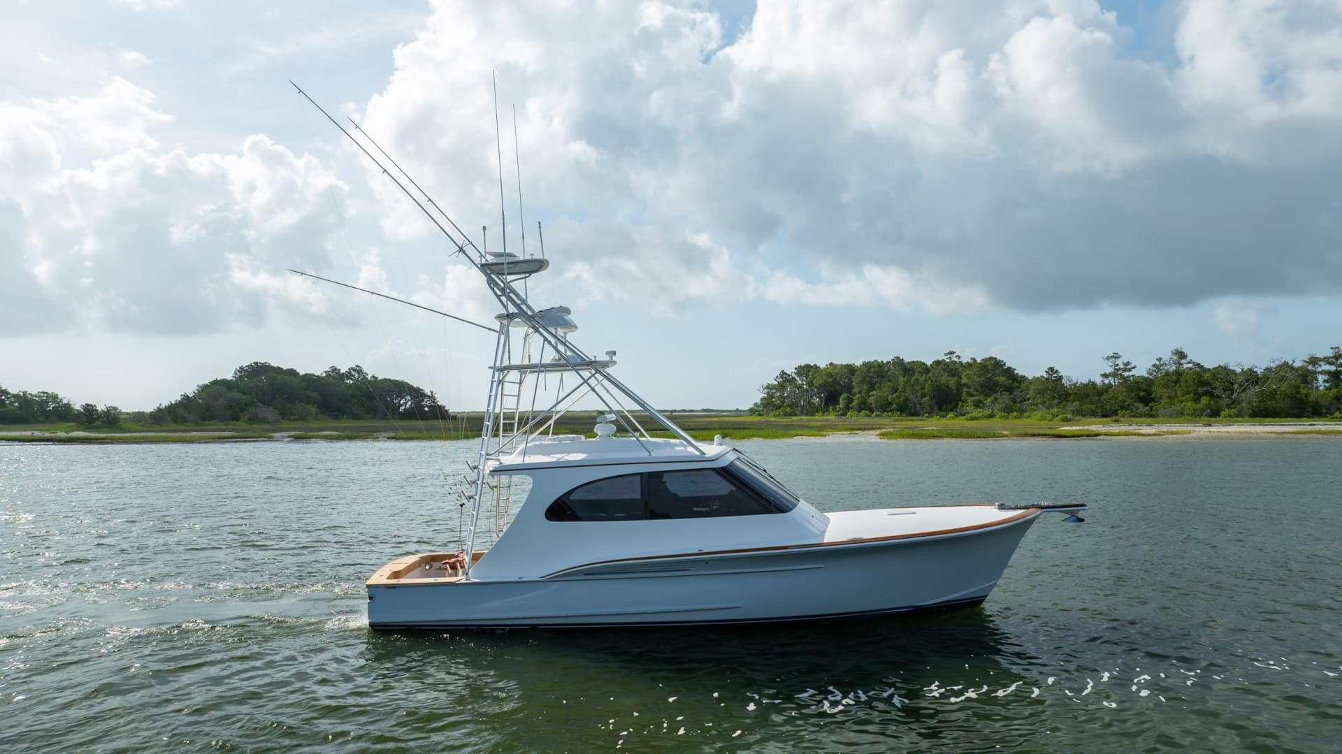 2015 Jarrett Bay Hardtop Express - Image 75