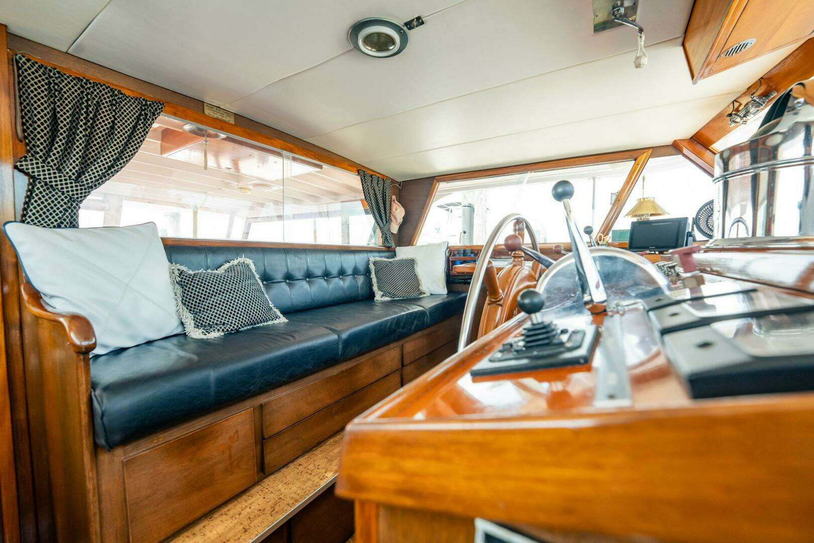 1964 Burger 64 Motor Yacht - Image 29
