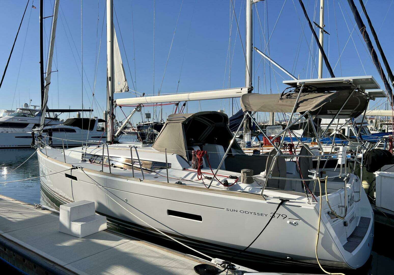 2013 Jeanneau 379 - Image 15