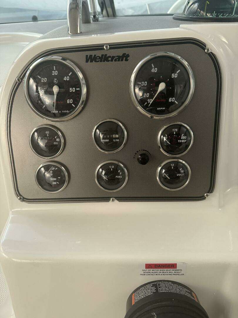 2001 Wellcraft 270 Coastal - Image 55