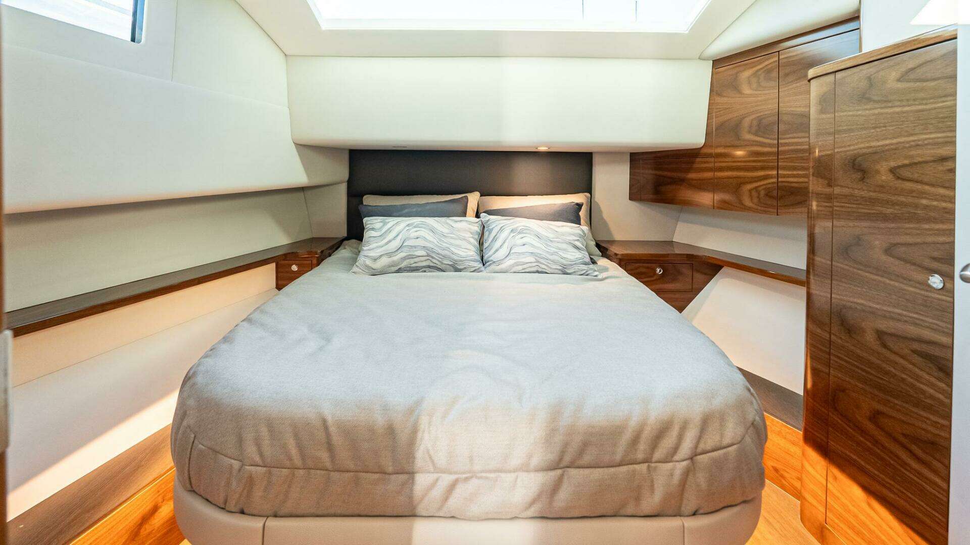 2027 Valhalla Boatworks V-55 Sport Yacht - Image 35
