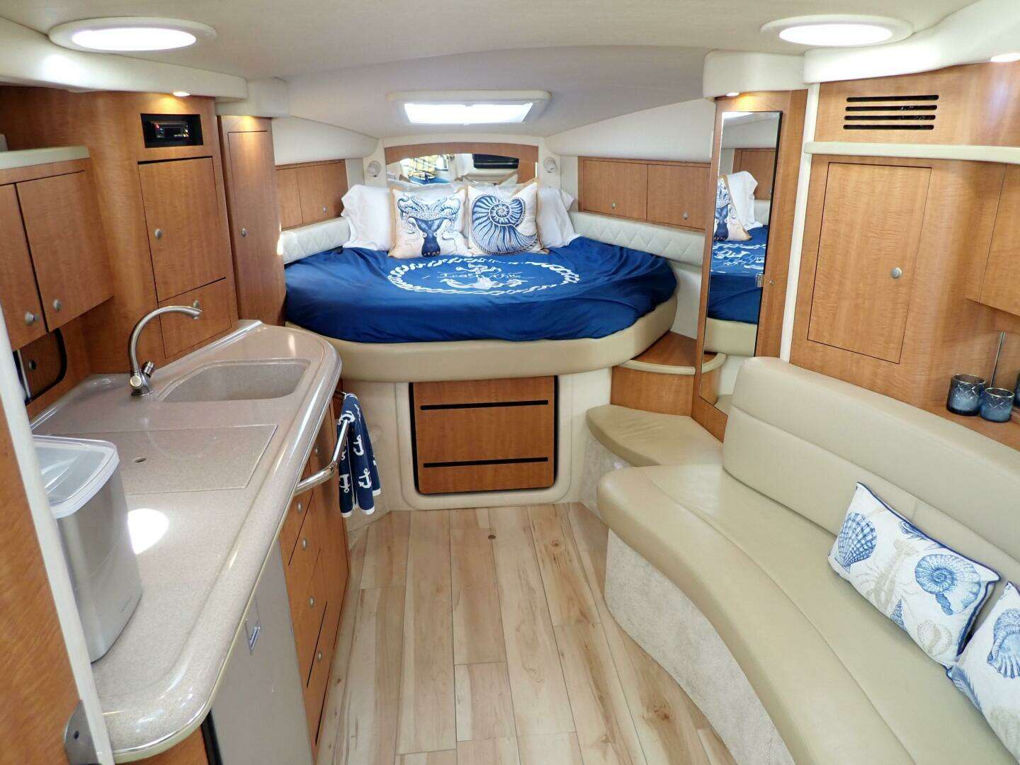 2006 Sea Ray 340 Sundancer - Image 19