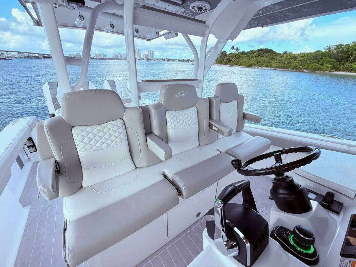 2024 Scout 400 LXF - Image 36