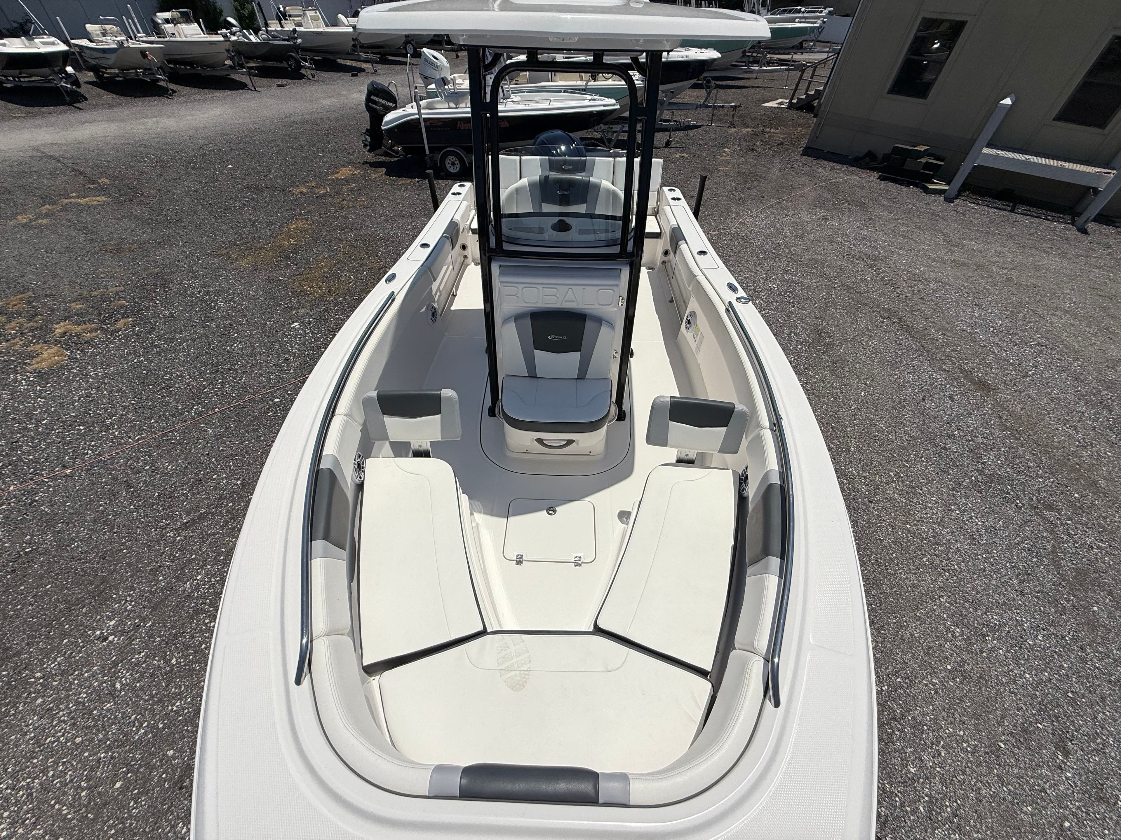 2022 ROBALO 230 CC - Image 22