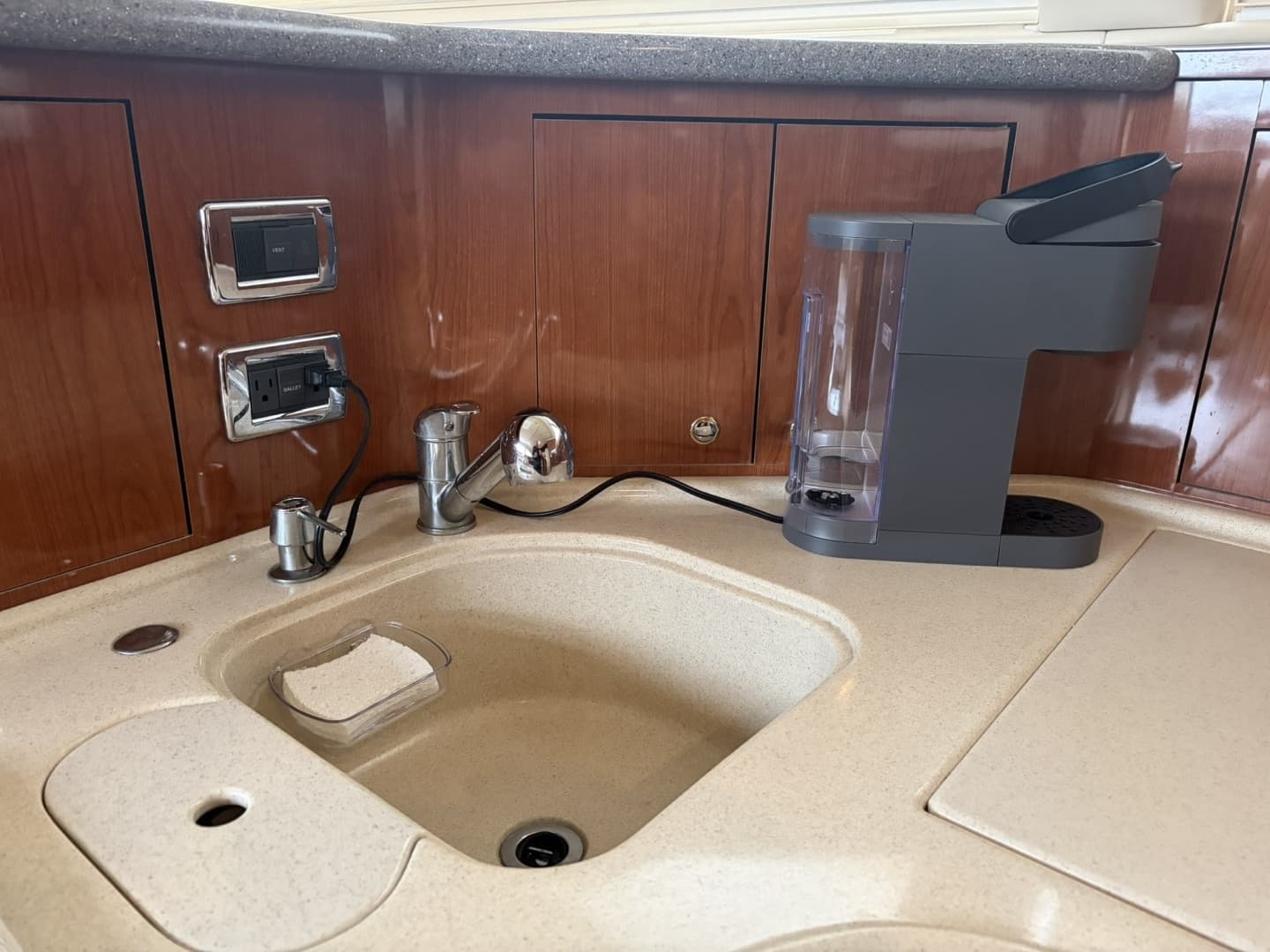 2002 Sea Ray 480 - Image 23