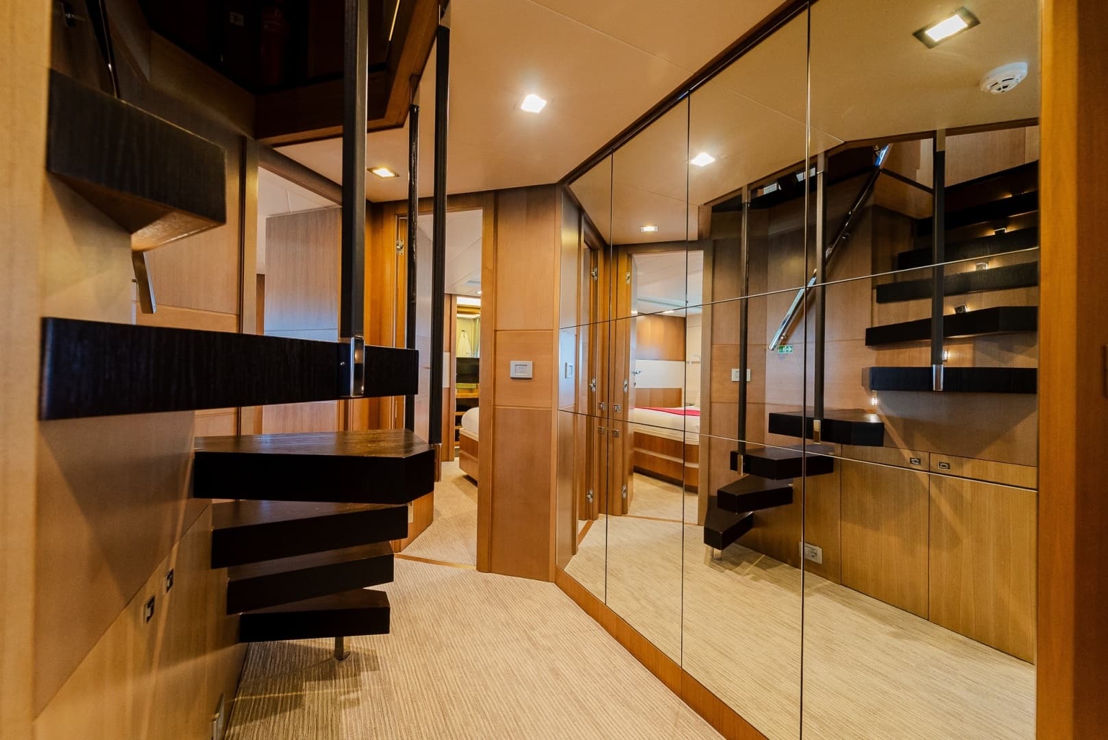 2012 Custom Line Raised Pilothouse - Image 28