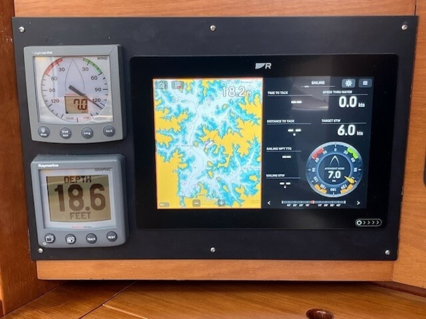 2005 Beneteau First 36.7 - Image 26