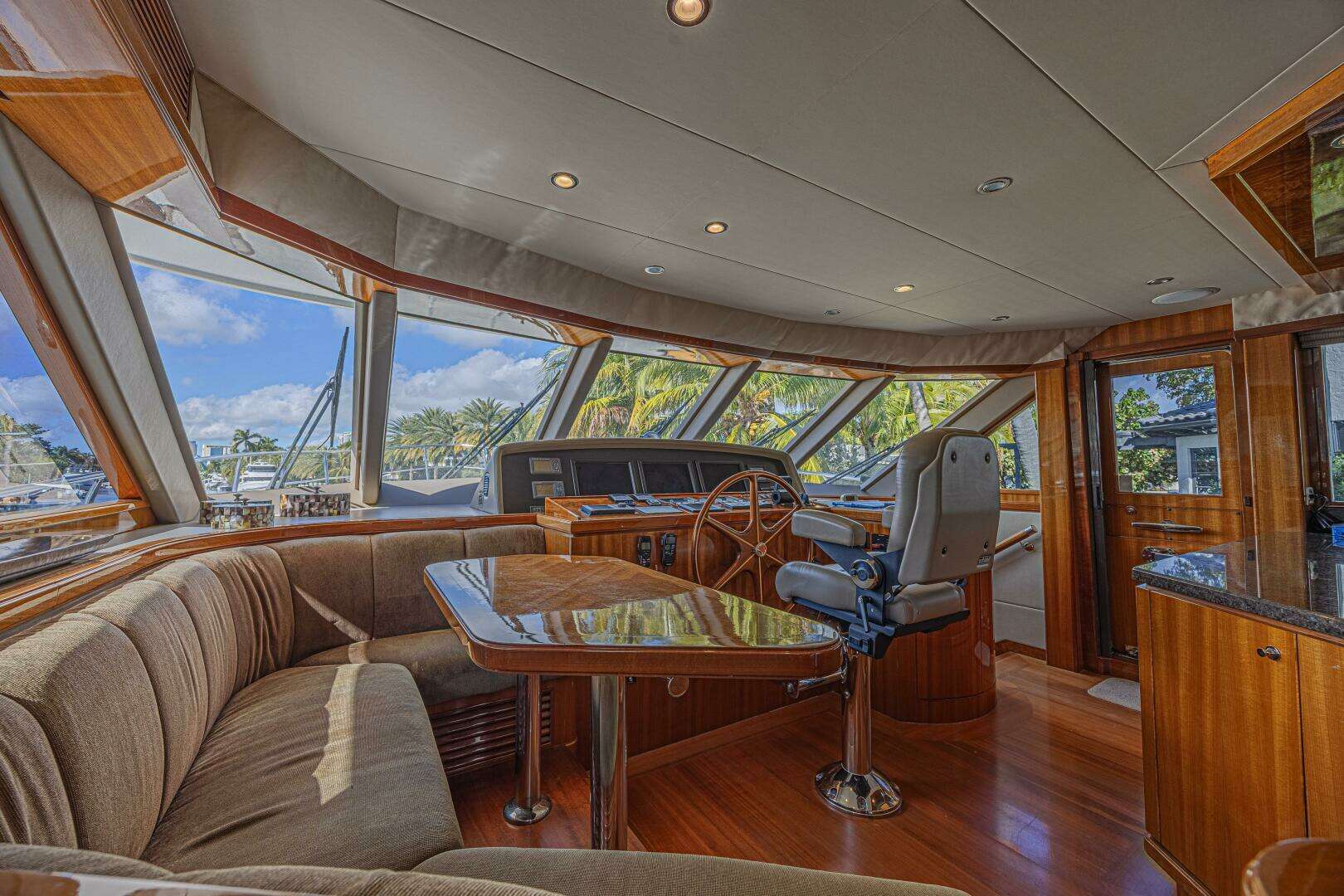 2010 Ocean Alexander 74 Motoryacht - Image 41