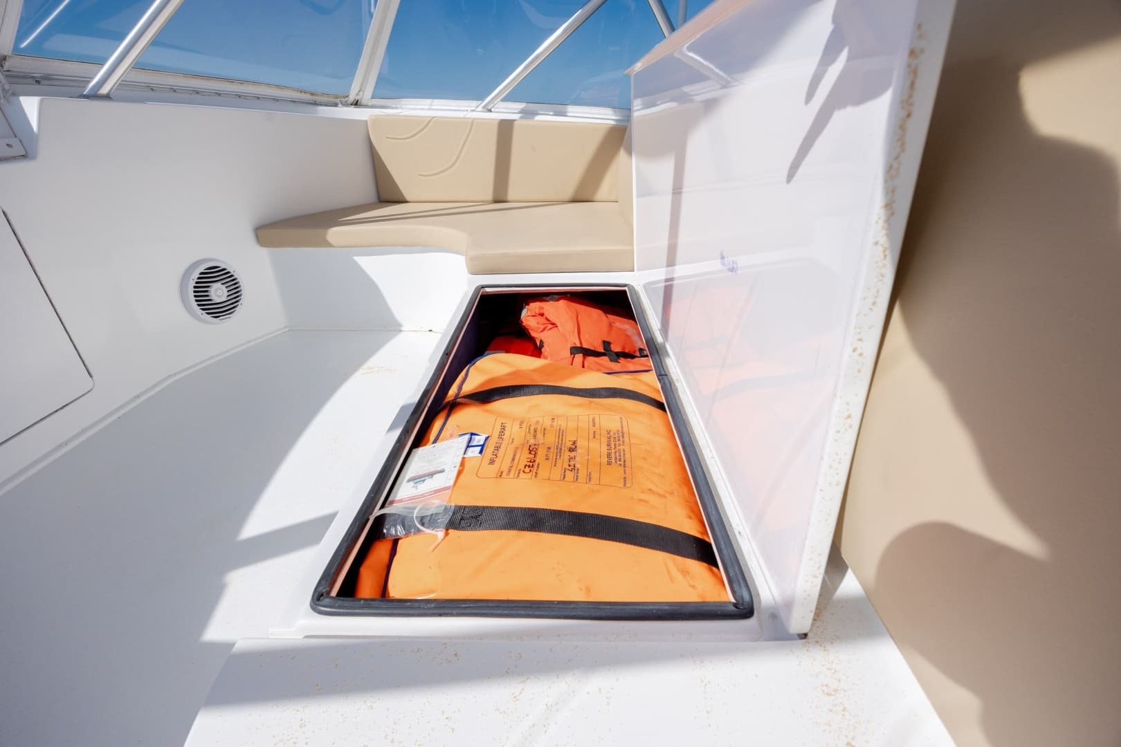 2000 Viking 55 Convertible - Image 108