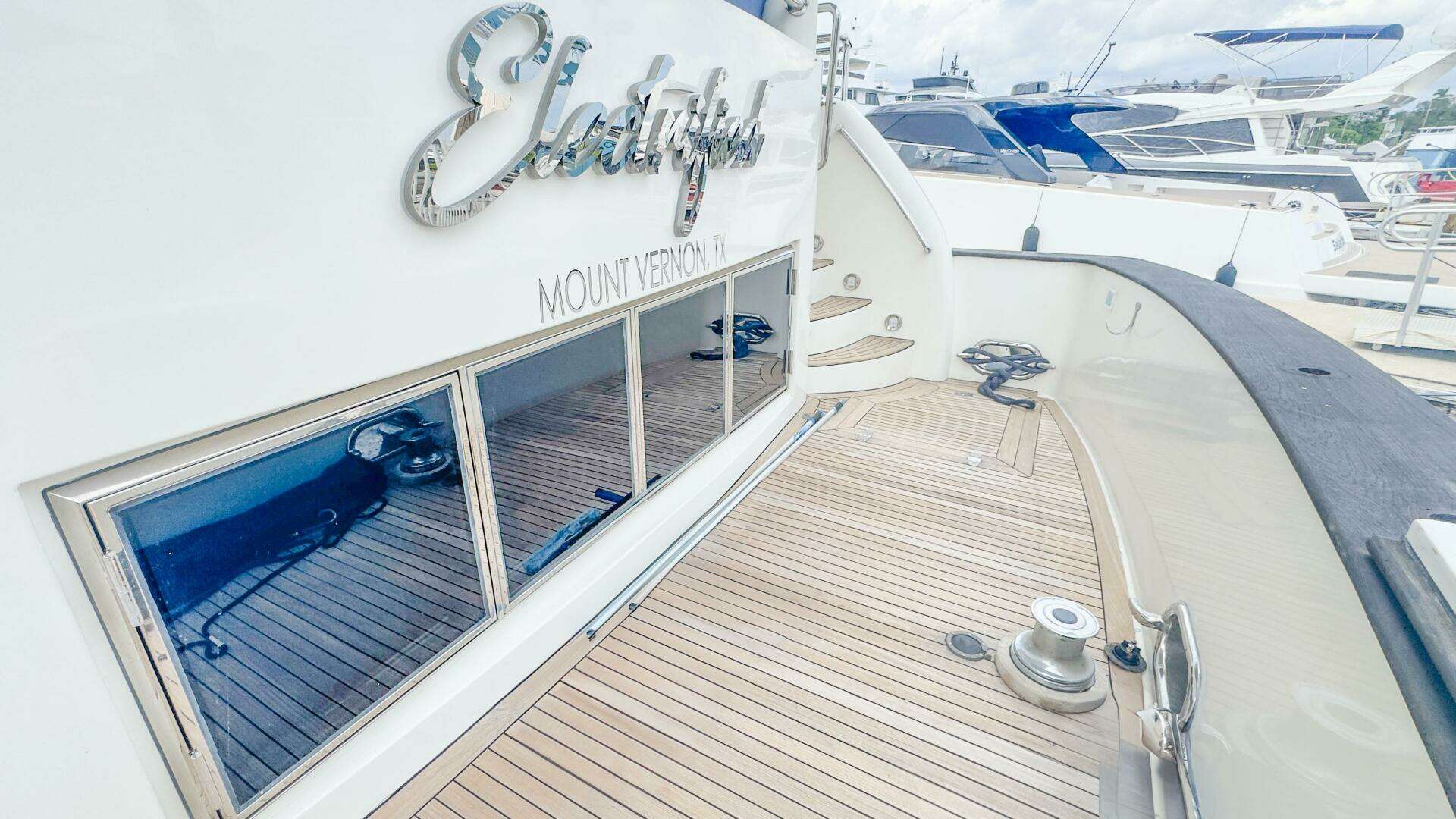 2001 Motor Yacht 82MY - Image 10