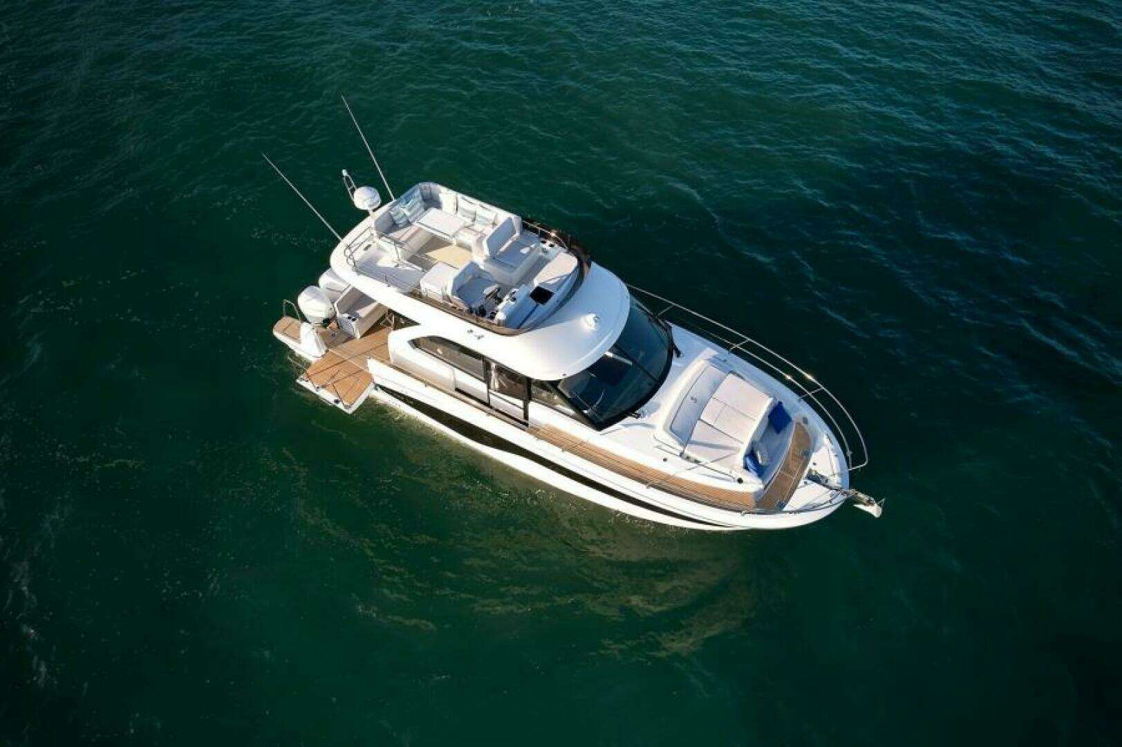 2027 Beneteau Antares 12 Fly - Image 16