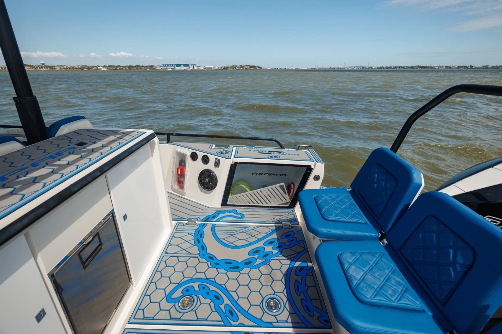 2019 Axopar 37 Sun Top - Image 34