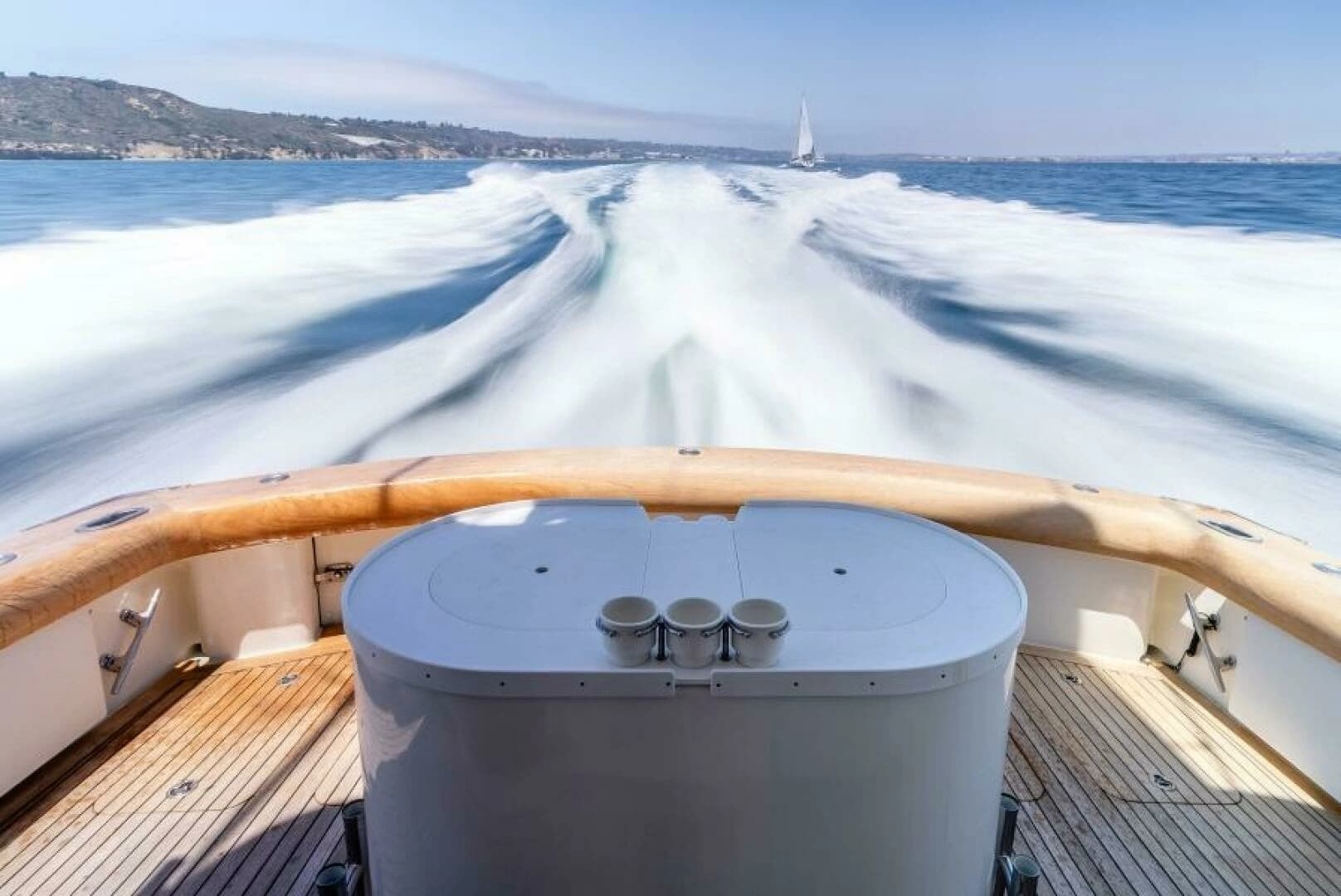 2004 Hatteras 54 Convertible - Image 6