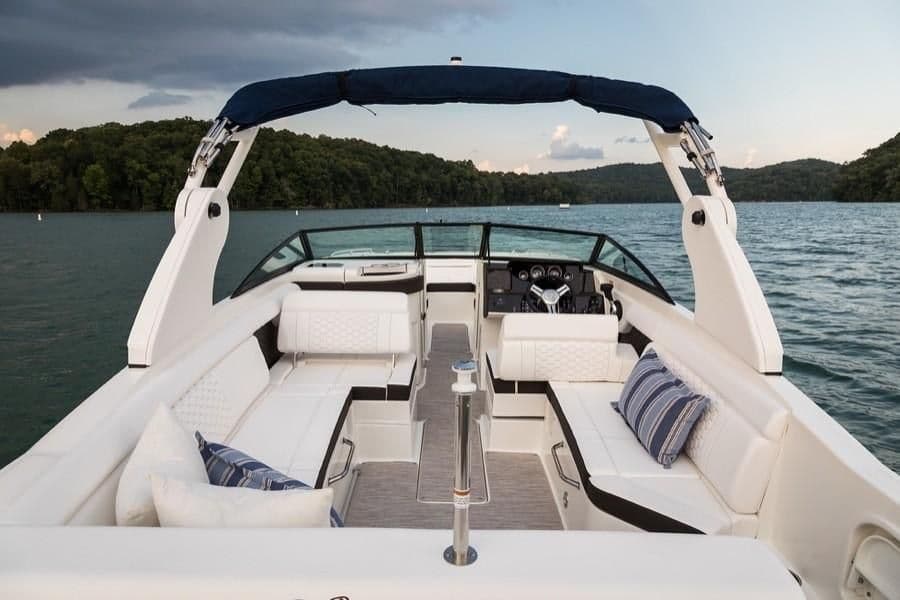 2023-Sea-Ray-SDX-270-Outboard-MarineMax